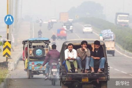 印度多地空气严重污染