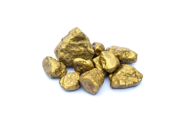 如何探究黄金投资的长期效益?这些长期效益如何在投资过程中实现?